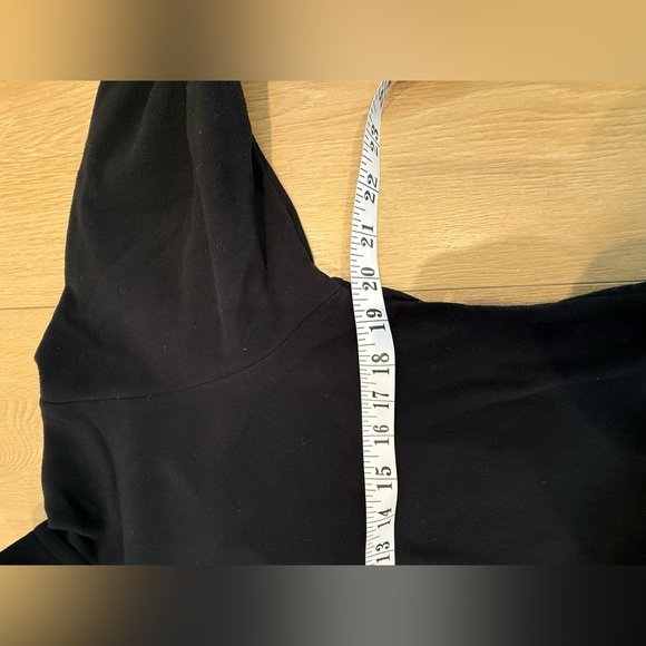 Uniqlo Unisex Fleece Half Zip Black Pullover Top with excellent condition - Picture 7 of 7